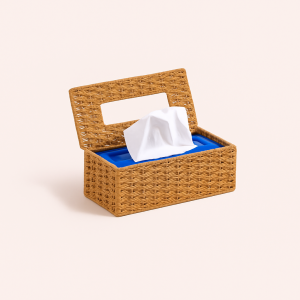 Servietæske i Flettet Rotting: Naturlig og Stilfuld Tilføjelse til Dit Hjem