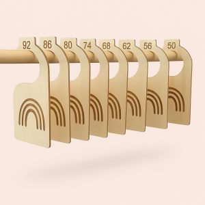 Tøjstørrelsesinddelere i Træ med Regnbue 8 stk - Naturlig Finish til Professionel Garderobe
